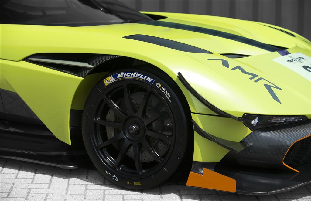 2017 Aston Martin Vulcan AMR Pro